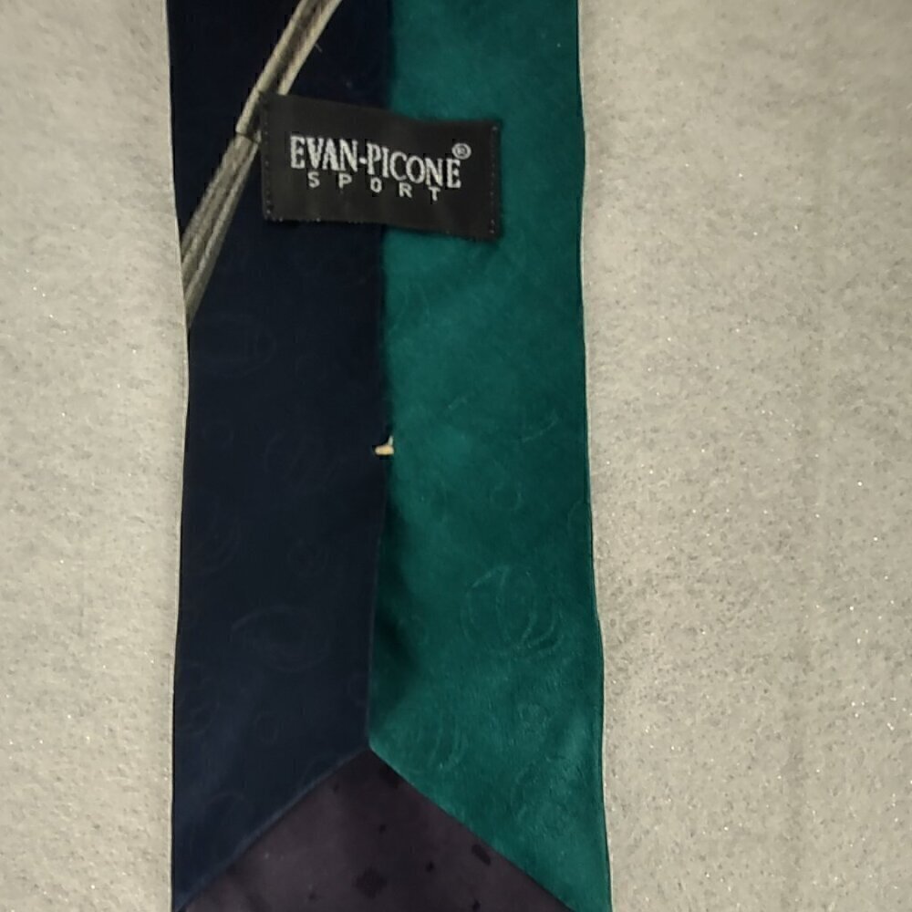 Evan-Picone Sport 100% Silk Golf Necktie Navy Teal Golf Clubs Balls Men’s Tie - Picture 6 of 8